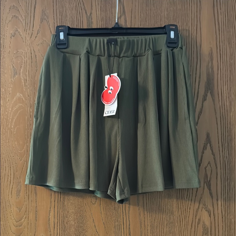 Cider High Waist Green Shorts with Flowy Hem - NEW WITH TAGS